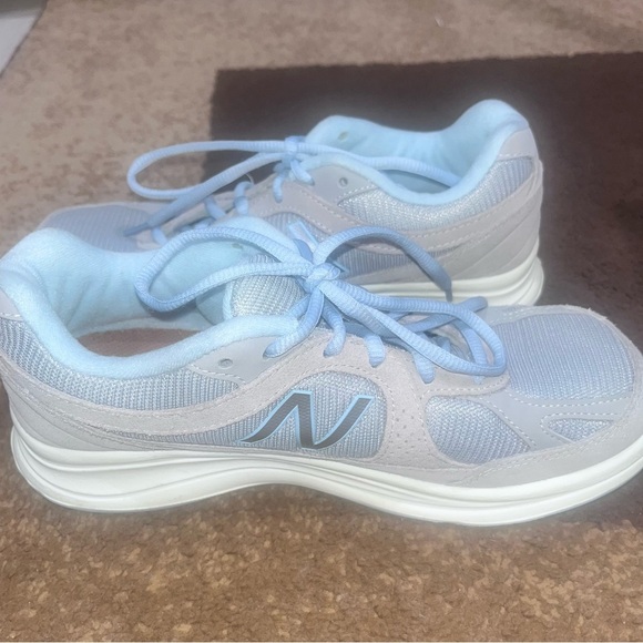 Aetrex Light Blue Sneakers with Breathable Mesh and Padded Collar - Picture 6 of 7